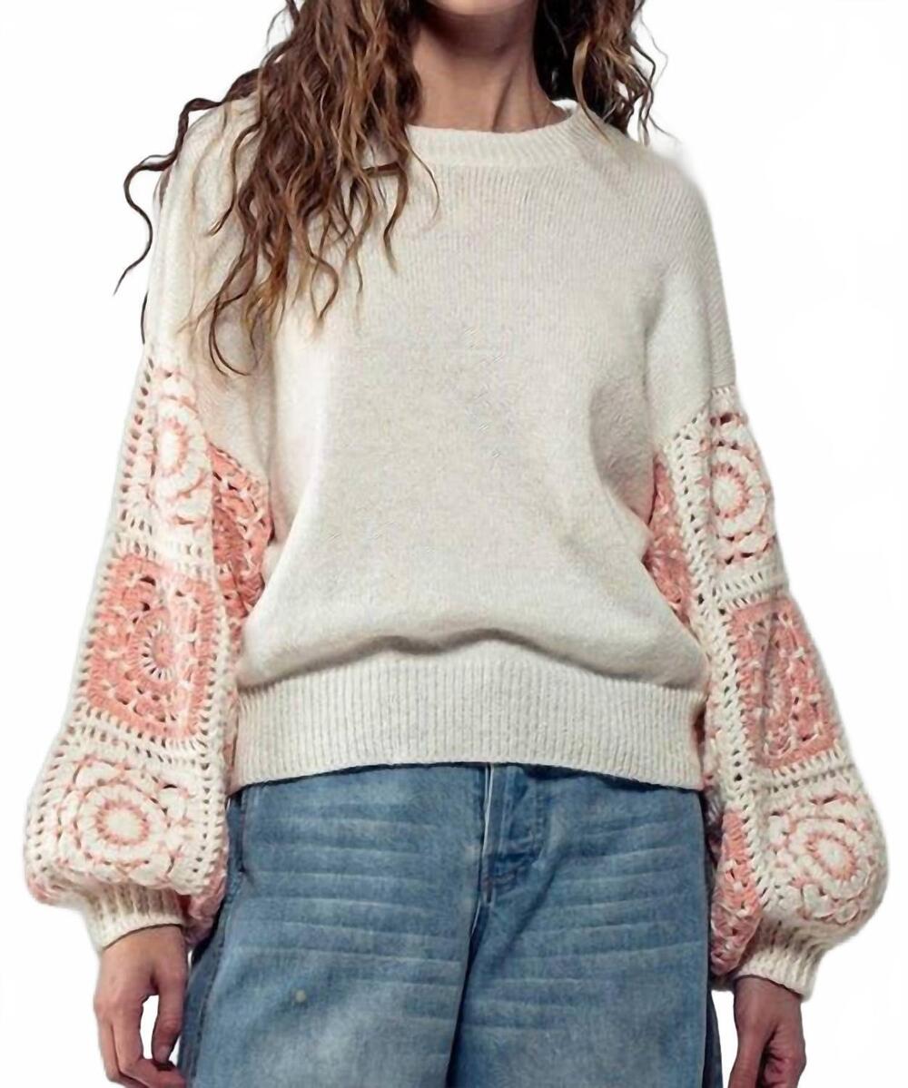NEW URBAN DAIZY quilt blocked sleeve crewneck sweater in ivory multi